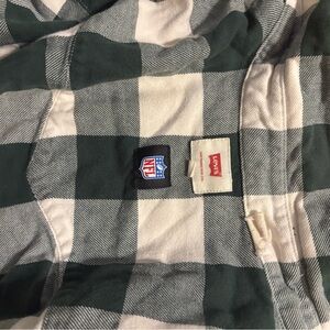 Levi's x NY JETS Men's Green and White Plaid Shirt
